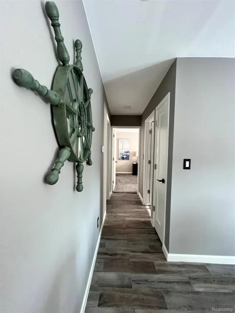 5045 Westcombe Lane N West Bloomfield Charter Township MI 48324