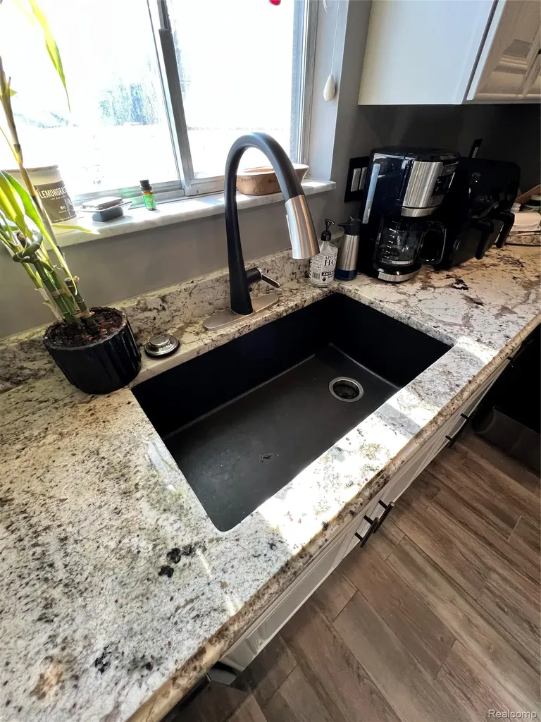 5045 Westcombe Lane N West Bloomfield Charter Township MI 48324