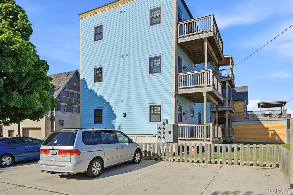 1786 W Willis Street Detroit City MI 48208