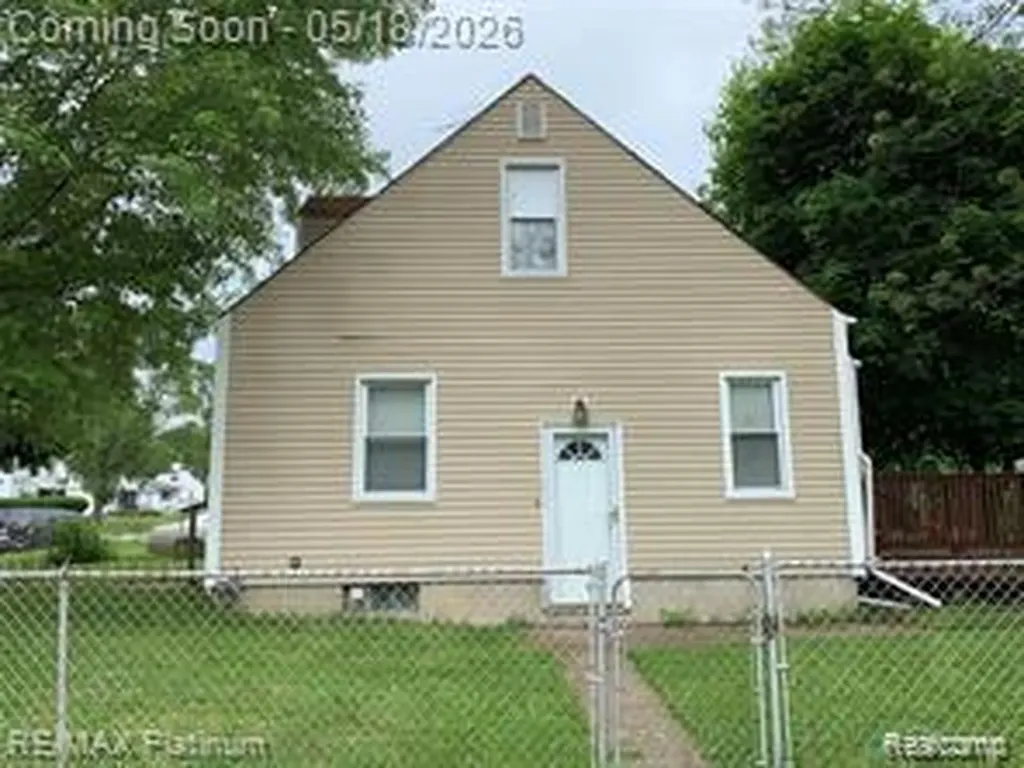 749 Crawford Street Flint City MI 48507