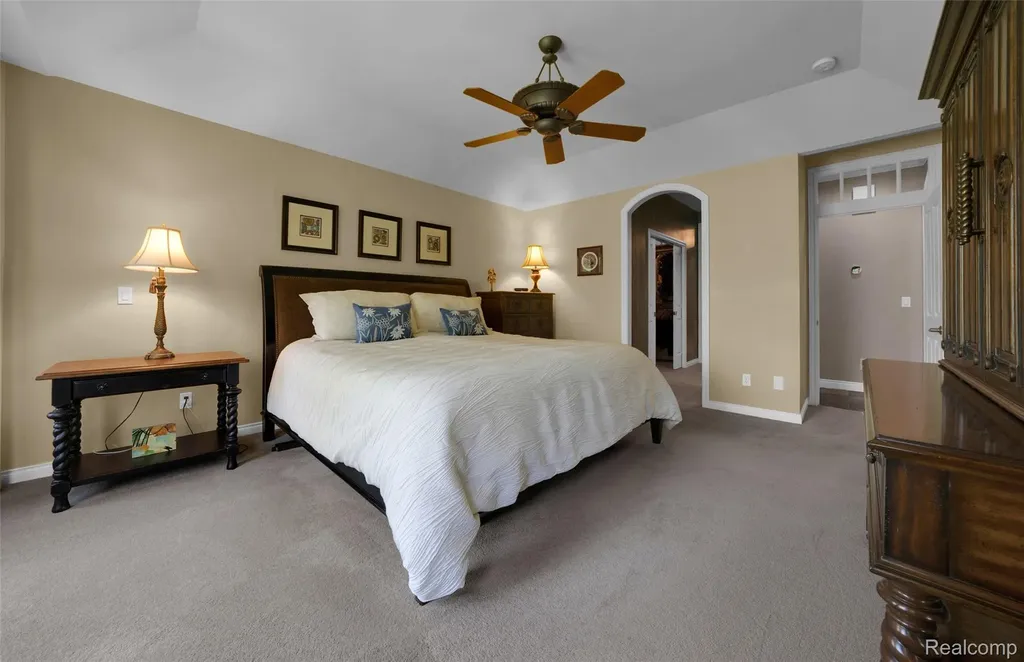 4502 Forest Edge Lane West Bloomfield Charter Township MI 48323