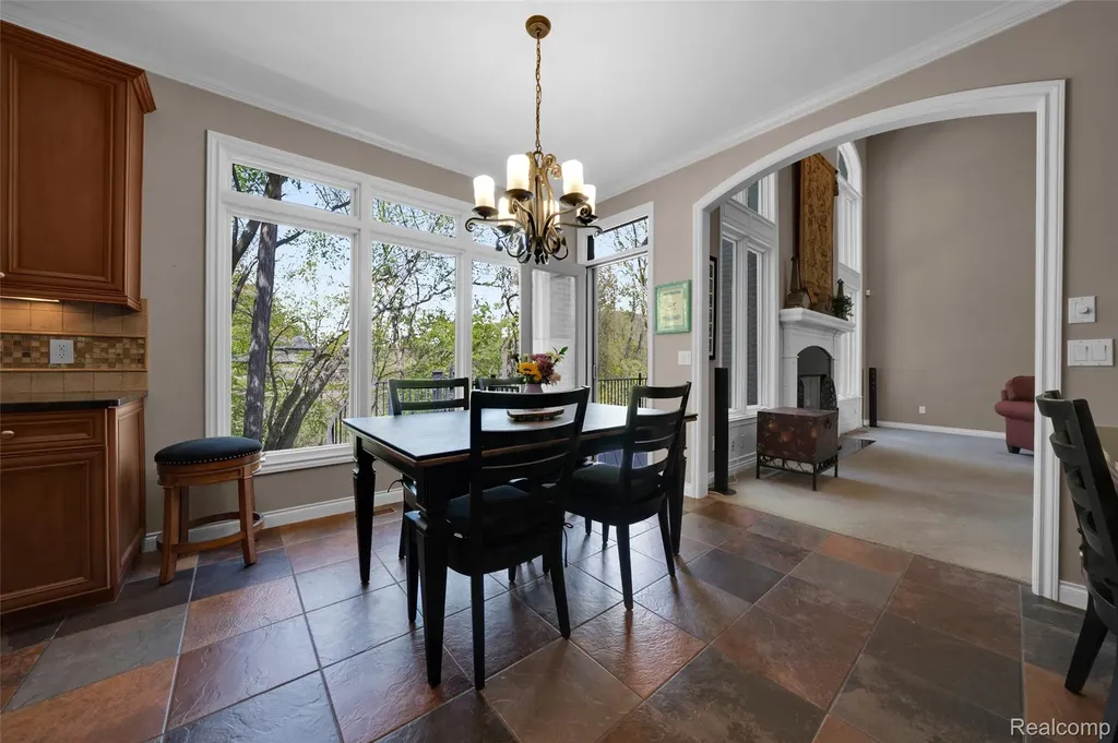 4502 Forest Edge Lane West Bloomfield Charter Township MI 48323