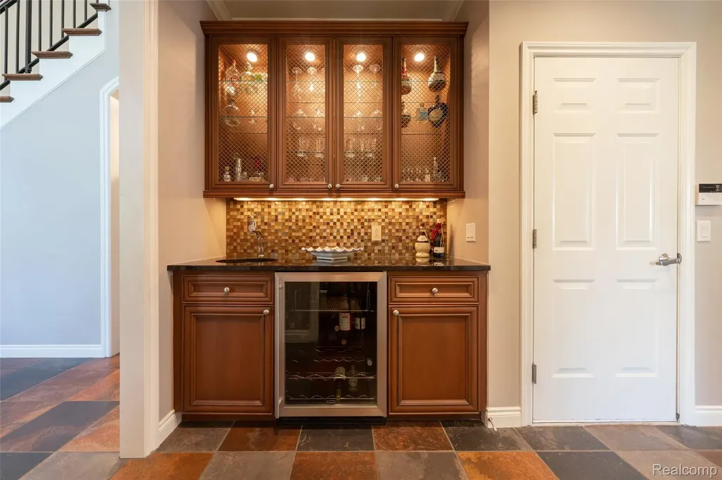 4502 Forest Edge Lane West Bloomfield Charter Township MI 48323