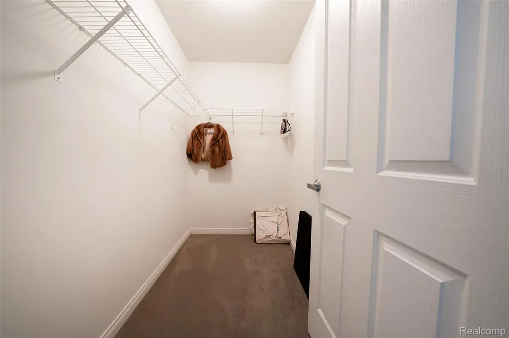 4502 Forest Edge Lane West Bloomfield Charter Township MI 48323
