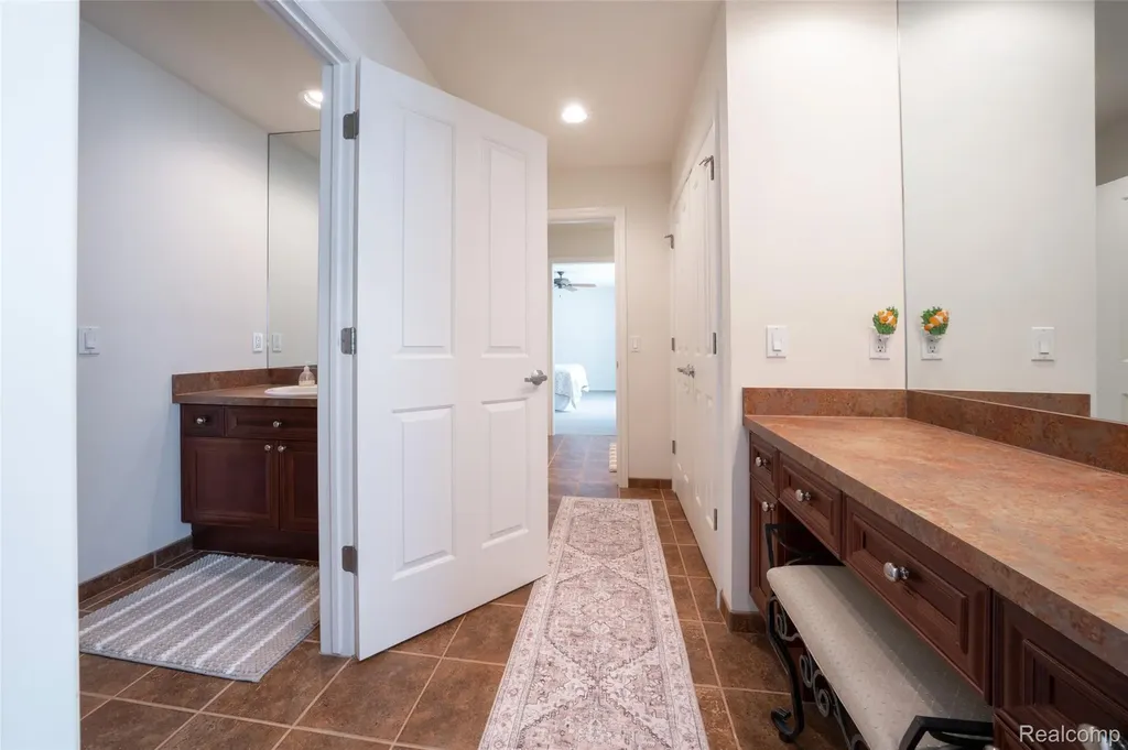 4502 Forest Edge Lane West Bloomfield Charter Township MI 48323