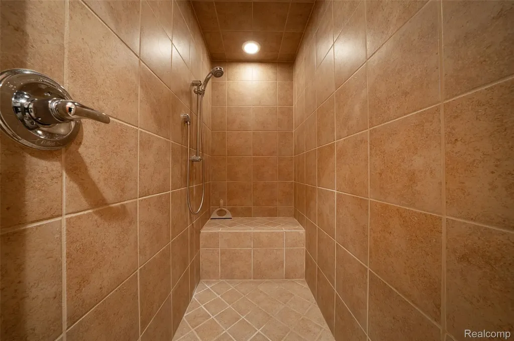 4502 Forest Edge Lane West Bloomfield Charter Township MI 48323
