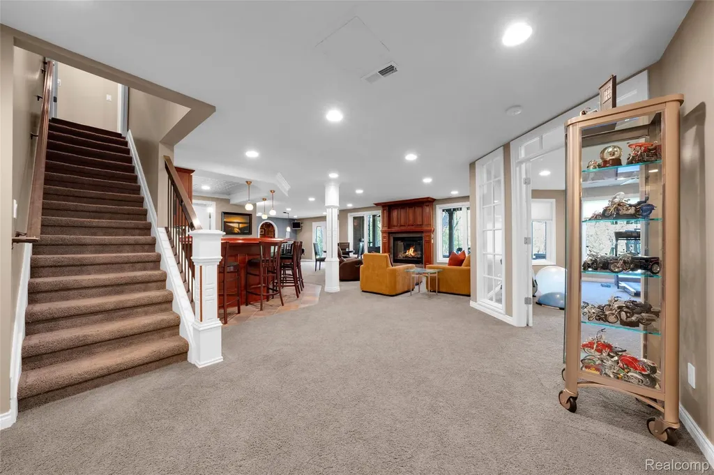 4502 Forest Edge Lane West Bloomfield Charter Township MI 48323