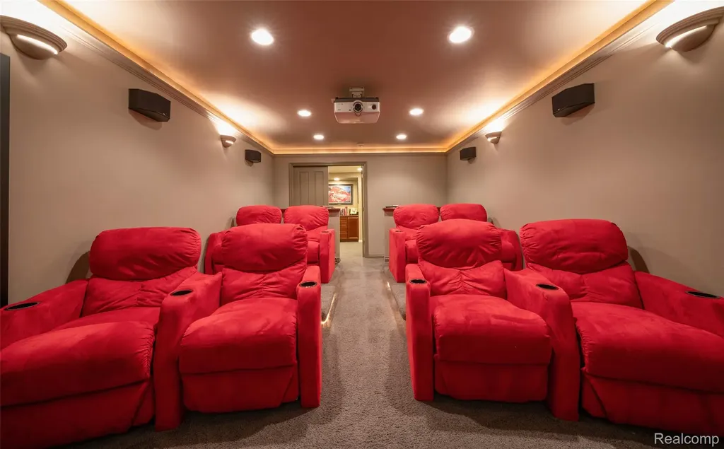 4502 Forest Edge Lane West Bloomfield Charter Township MI 48323