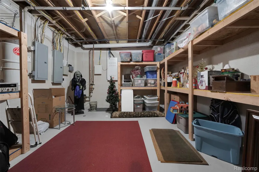 4502 Forest Edge Lane West Bloomfield Charter Township MI 48323