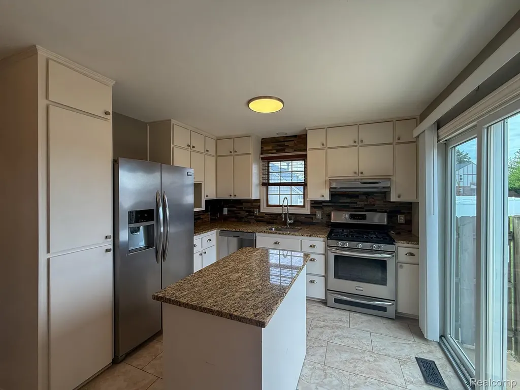 36721 Park Place Drive Sterling Heights City MI 48310