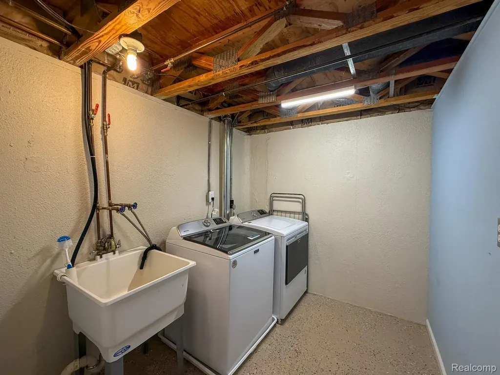 36721 Park Place Drive Sterling Heights City MI 48310