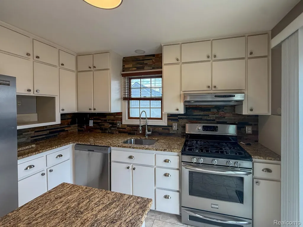 36721 Park Place Drive Sterling Heights City MI 48310