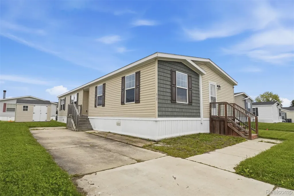 9725 Aspen Lane Superior Charter Township MI 48198