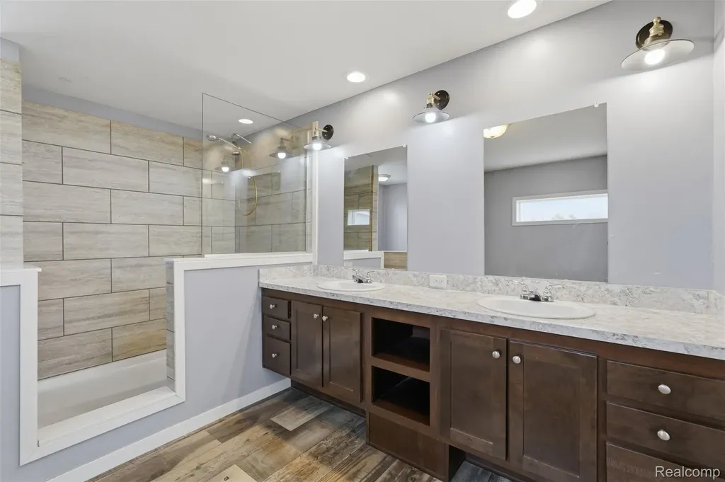 9725 Aspen Lane Superior Charter Township MI 48198