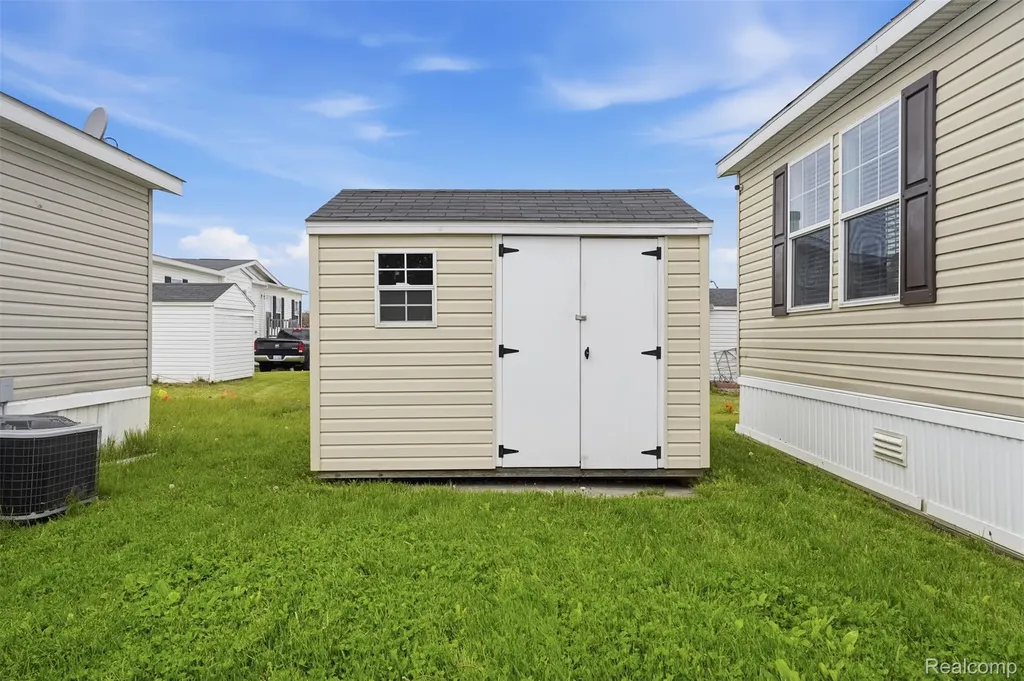 9725 Aspen Lane Superior Charter Township MI 48198