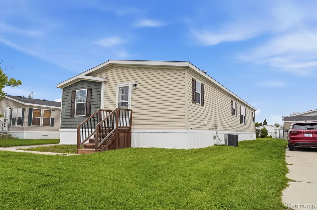 9725 Aspen Lane Superior Charter Township MI 48198