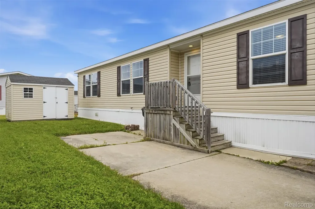 9725 Aspen Lane Superior Charter Township MI 48198
