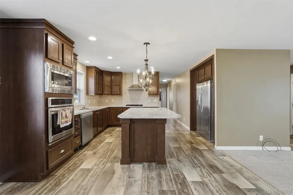 9725 Aspen Lane Superior Charter Township MI 48198