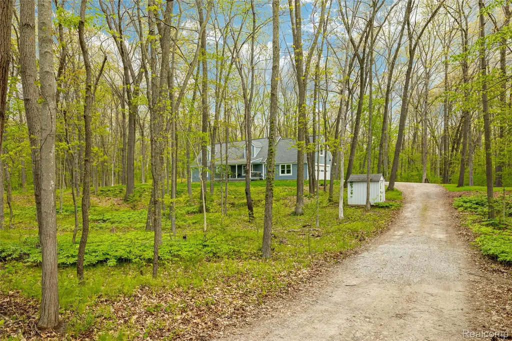 8470 Merrill Road Webster Township MI 48189
