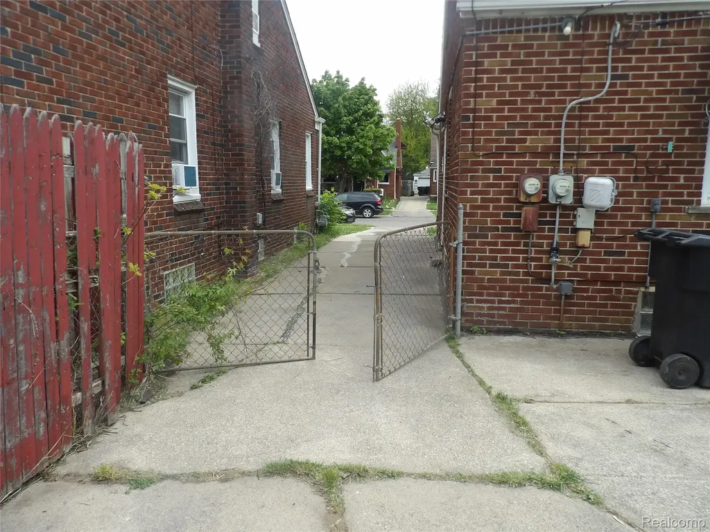 8235 Prest Street Detroit City MI 48228