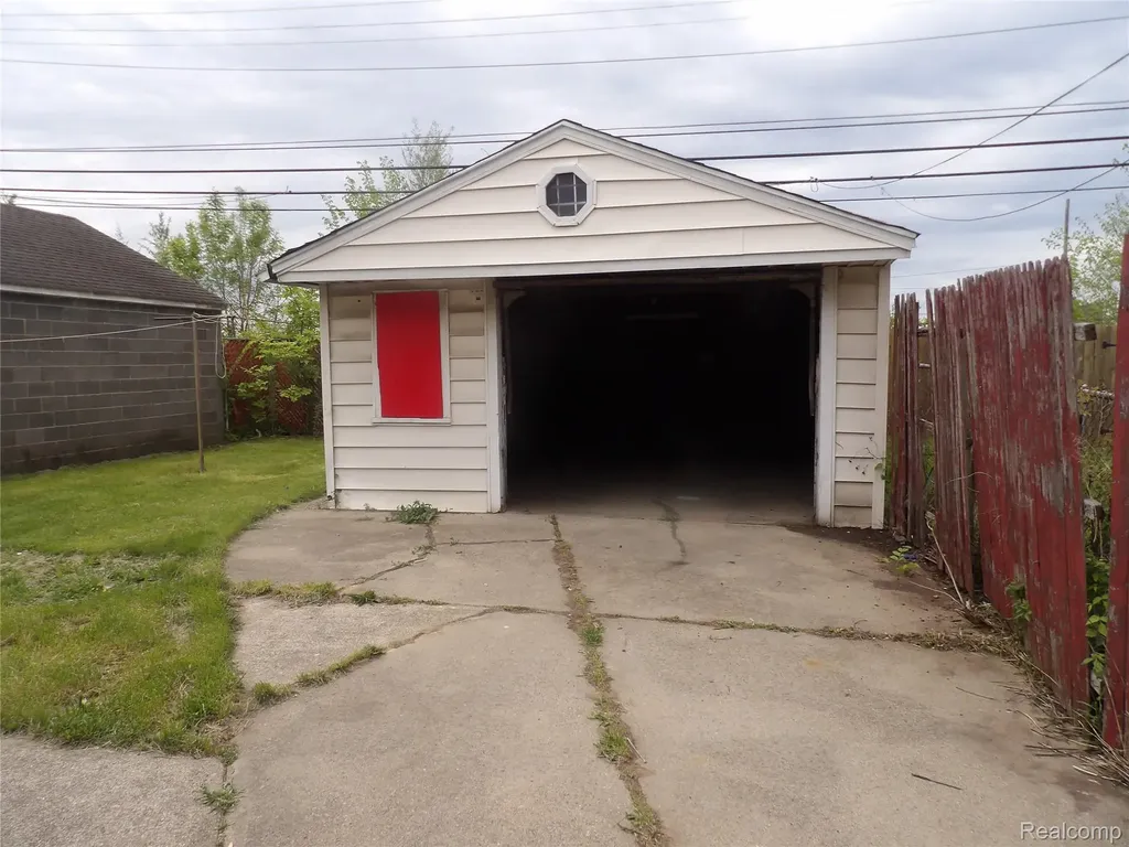 8235 Prest Street Detroit City MI 48228