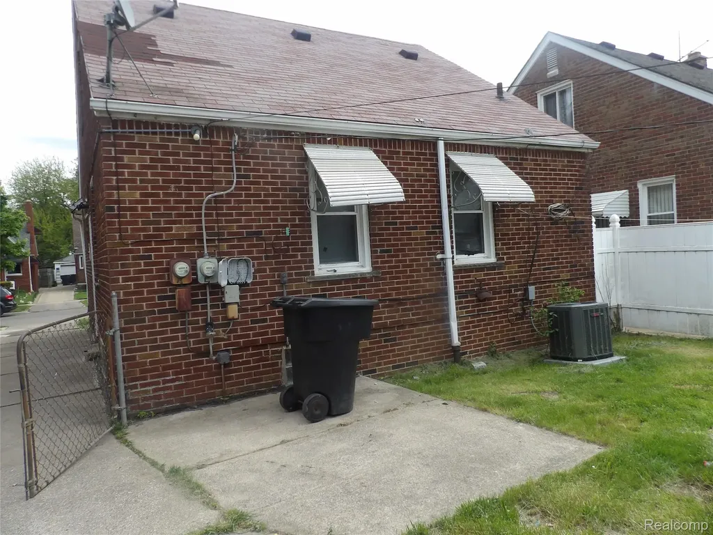 8235 Prest Street Detroit City MI 48228