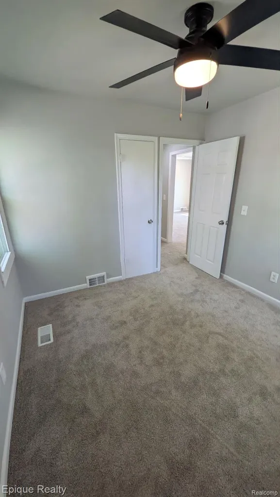 3605 Jackson Boulevard White Lake Charter Township MI 48383