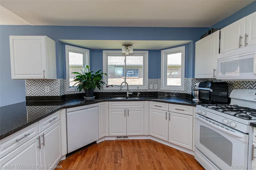 35452 Saint Clair Drive New Baltimore City MI 48047