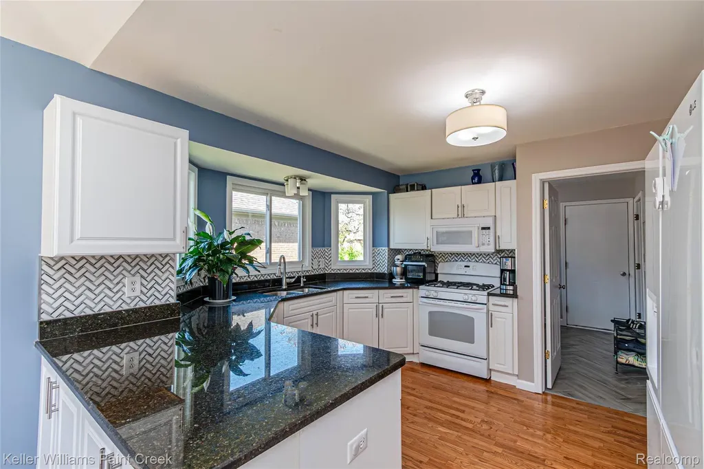 35452 Saint Clair Drive New Baltimore City MI 48047
