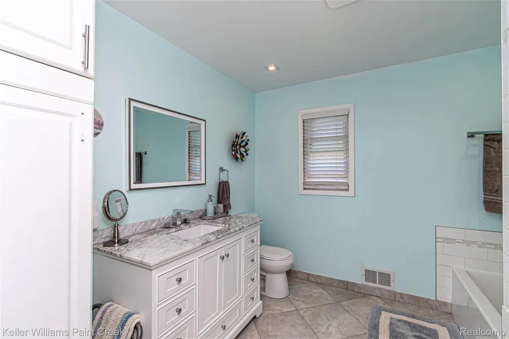 35452 Saint Clair Drive New Baltimore City MI 48047