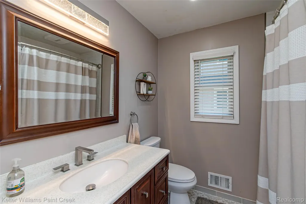35452 Saint Clair Drive New Baltimore City MI 48047