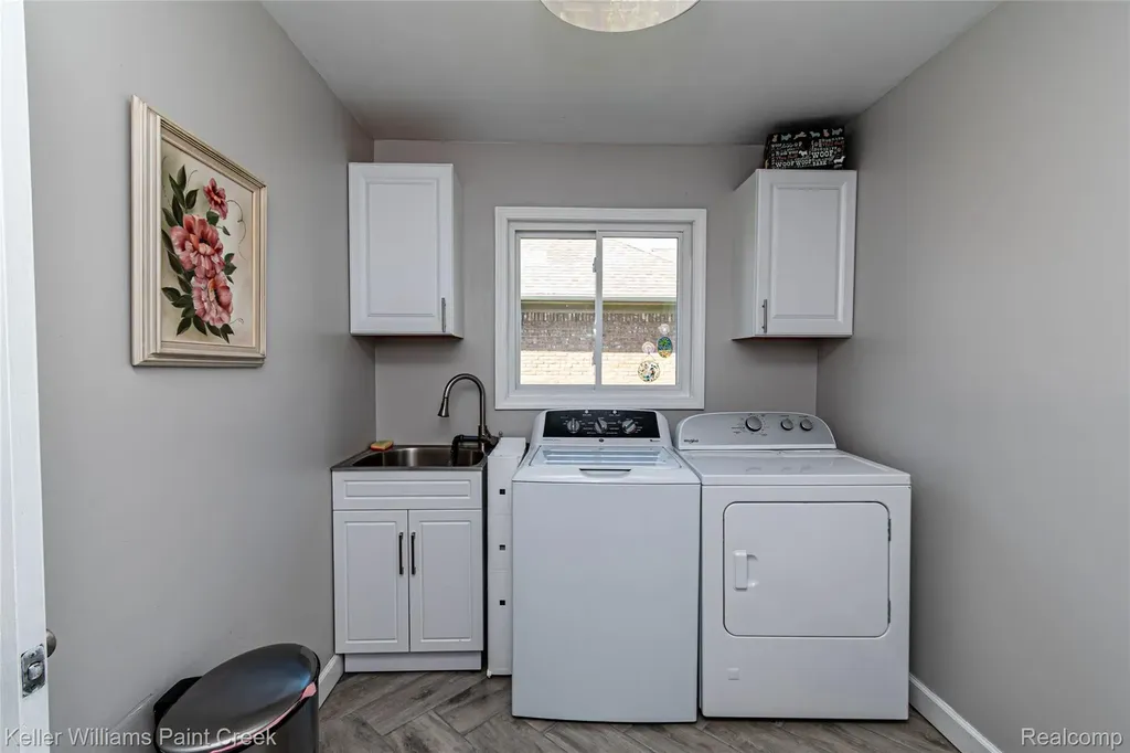 35452 Saint Clair Drive New Baltimore City MI 48047