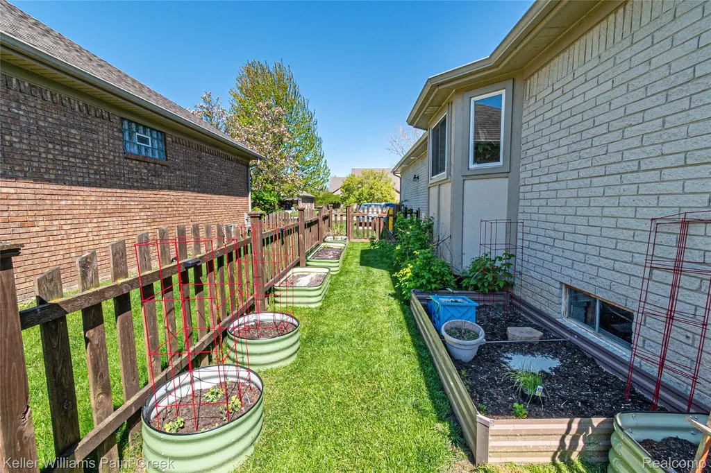 35452 Saint Clair Drive New Baltimore City MI 48047