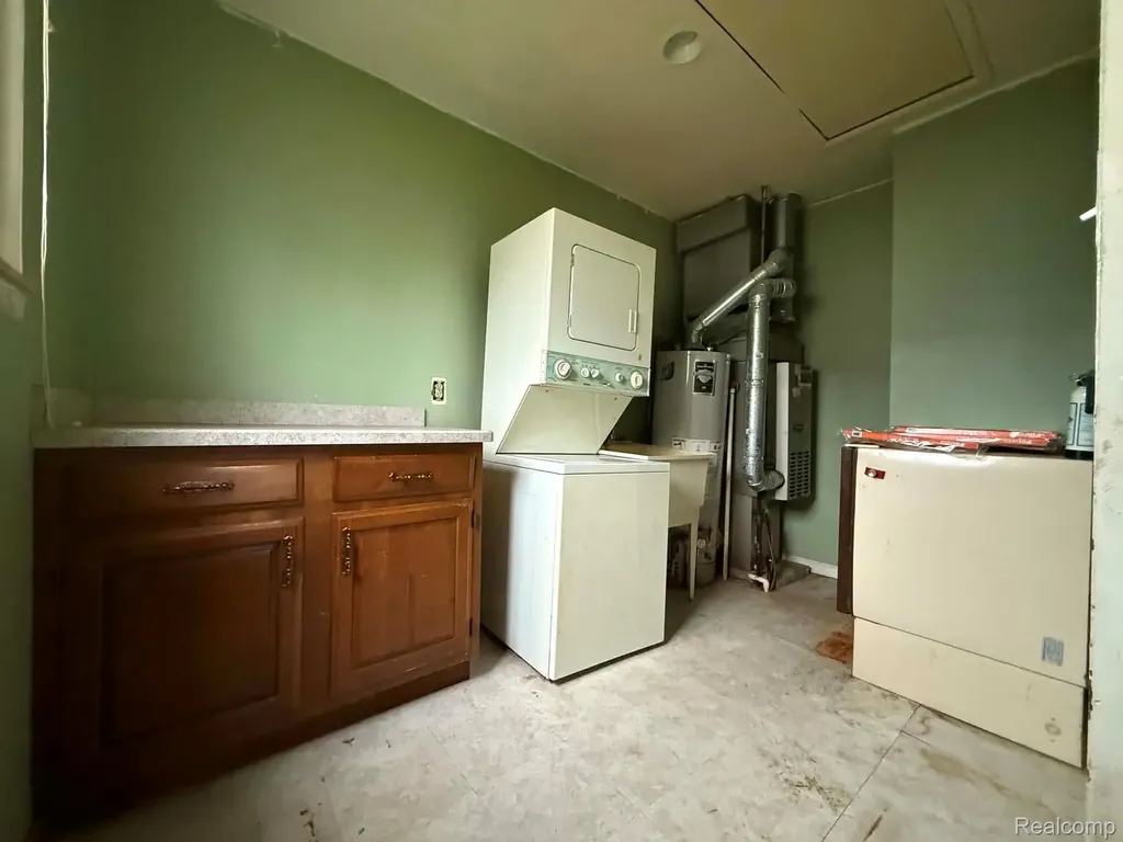 8541 Adams Street Port Austin Village MI 48467