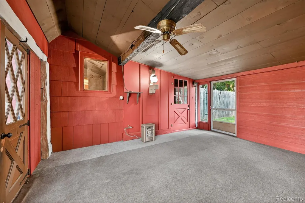 864 Hogsback Road Delhi Charter Township MI 48854