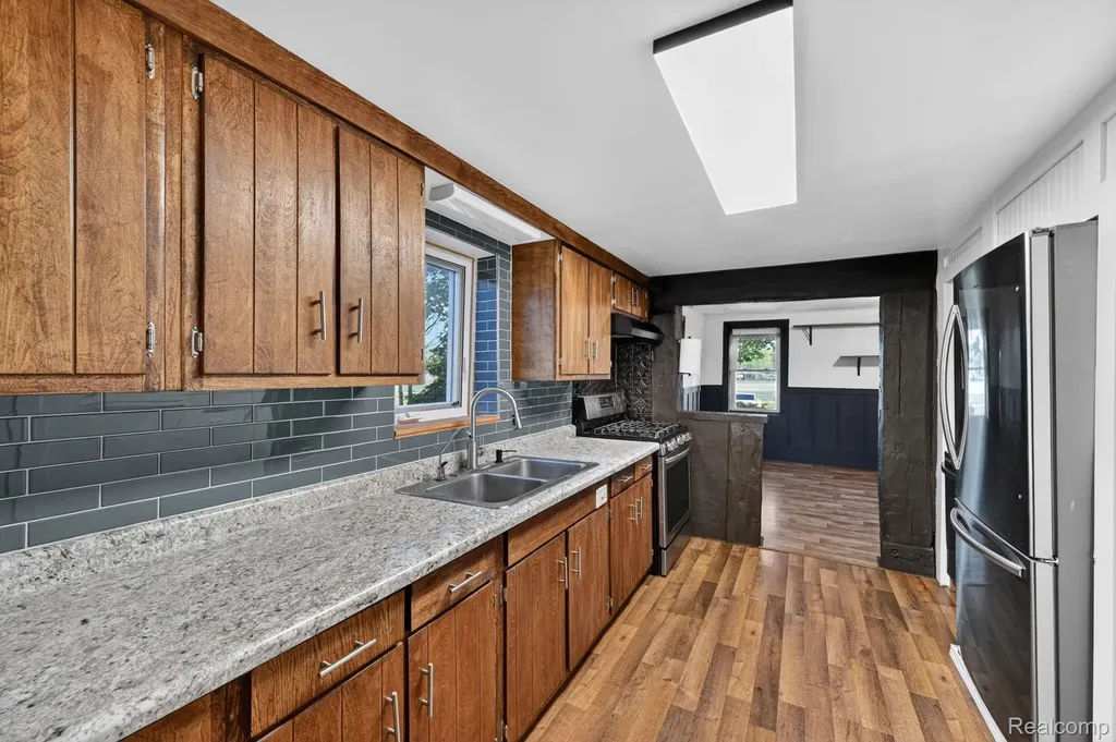 864 Hogsback Road Delhi Charter Township MI 48854