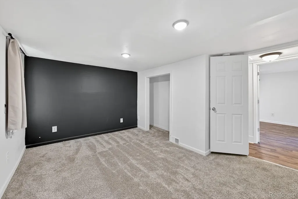 864 Hogsback Road Delhi Charter Township MI 48854