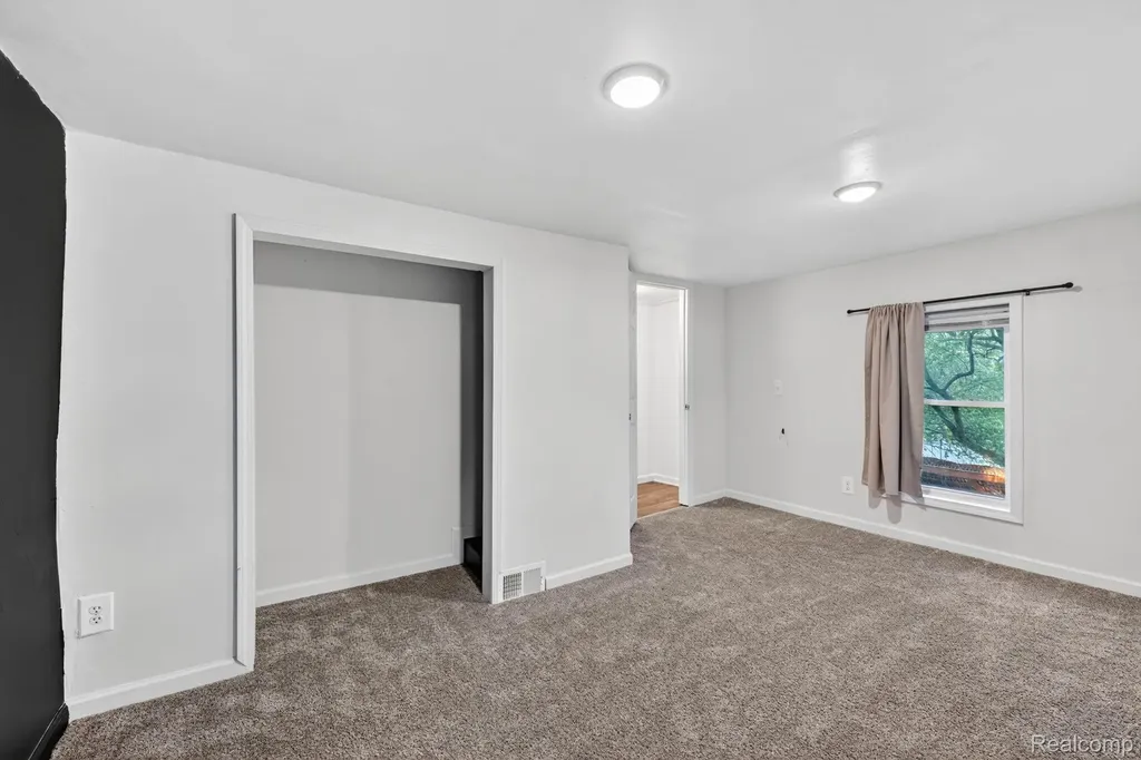 864 Hogsback Road Delhi Charter Township MI 48854
