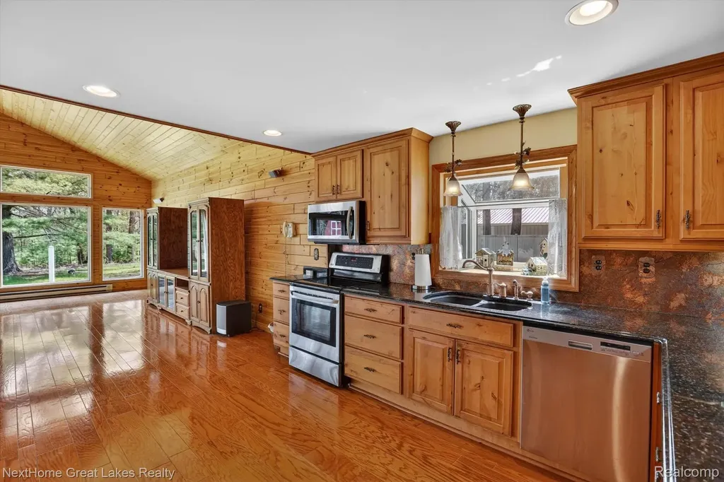 1378 N National City Road Grant Township MI 48748