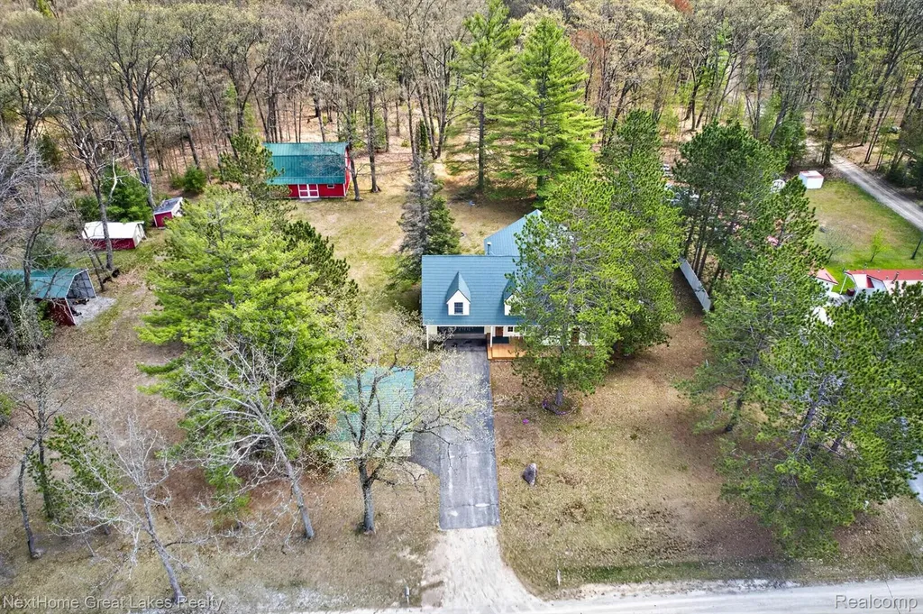 1378 N National City Road Grant Township MI 48748