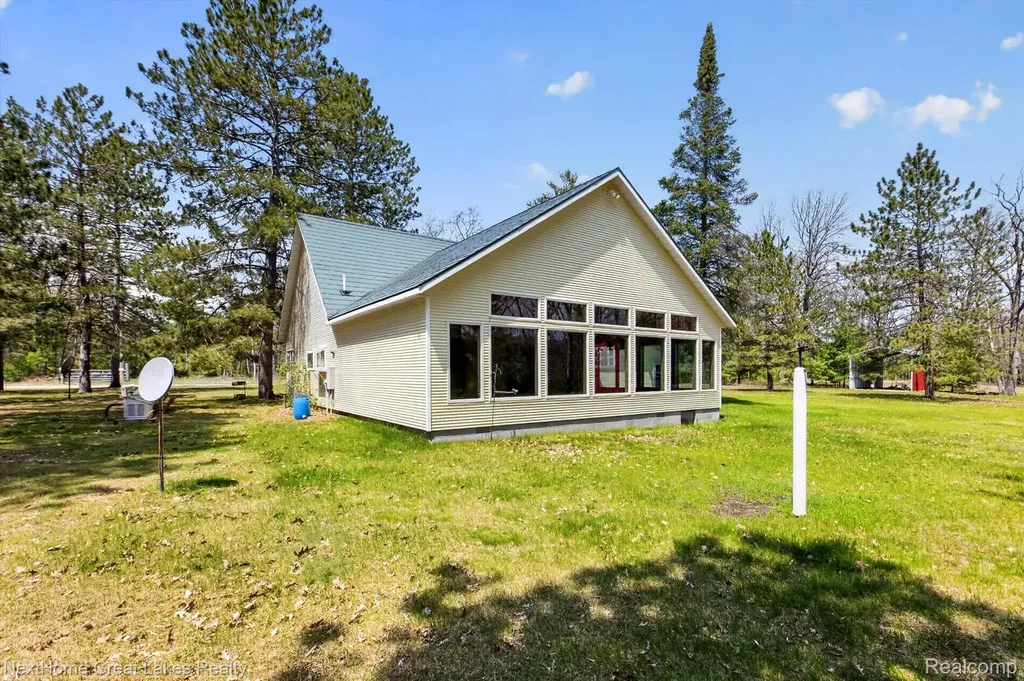 1378 N National City Road Grant Township MI 48748