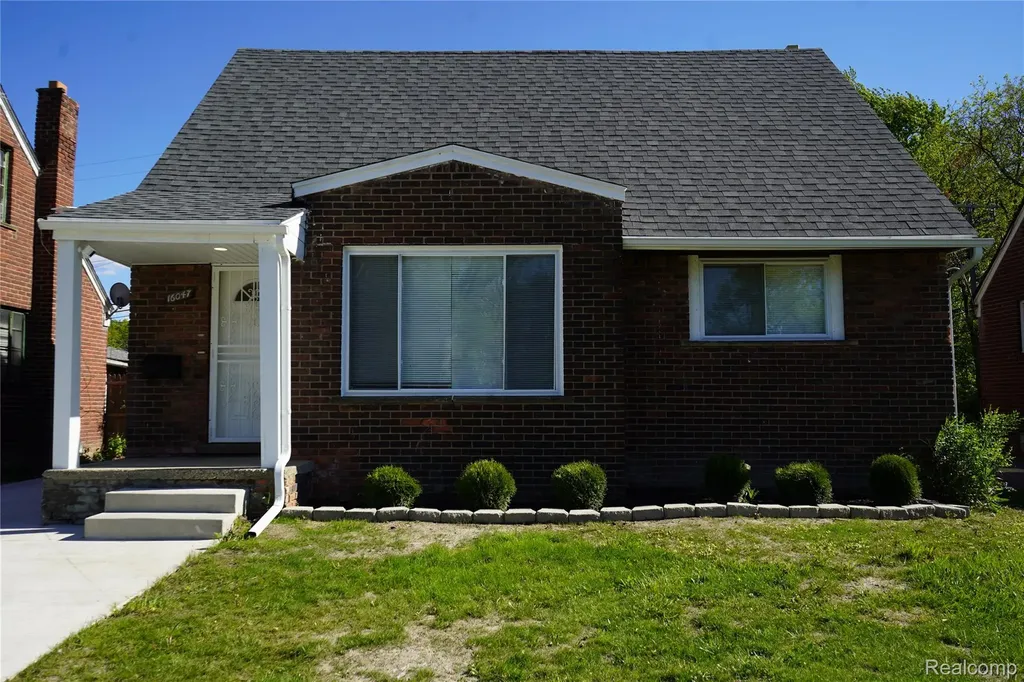 16047 W Chicago Street Detroit City MI 48228