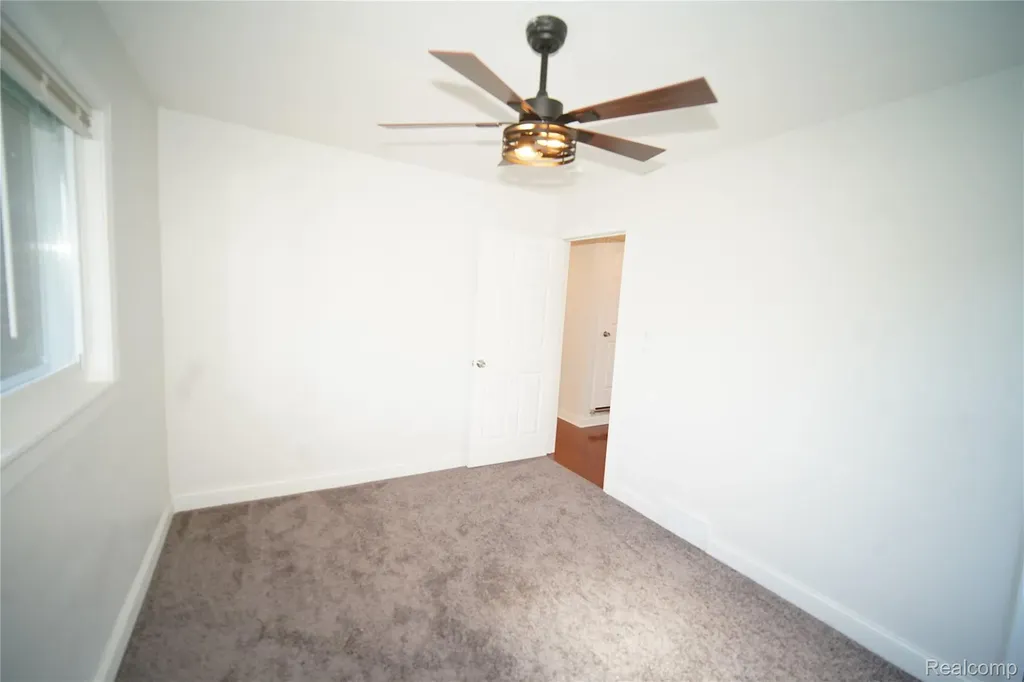16047 W Chicago Street Detroit City MI 48228