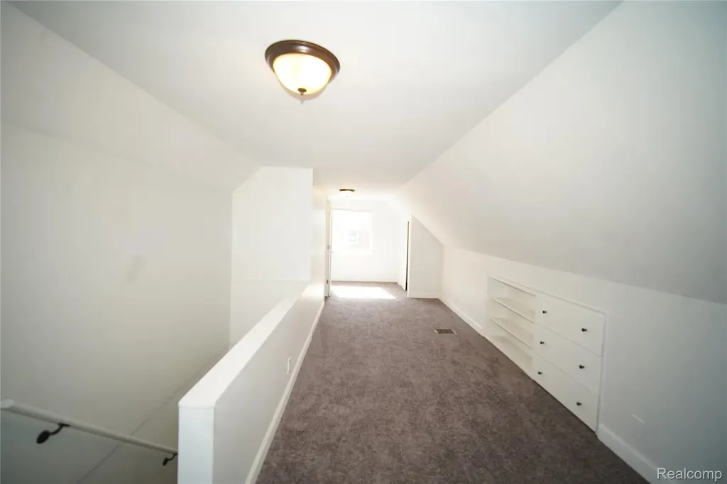 16047 W Chicago Street Detroit City MI 48228