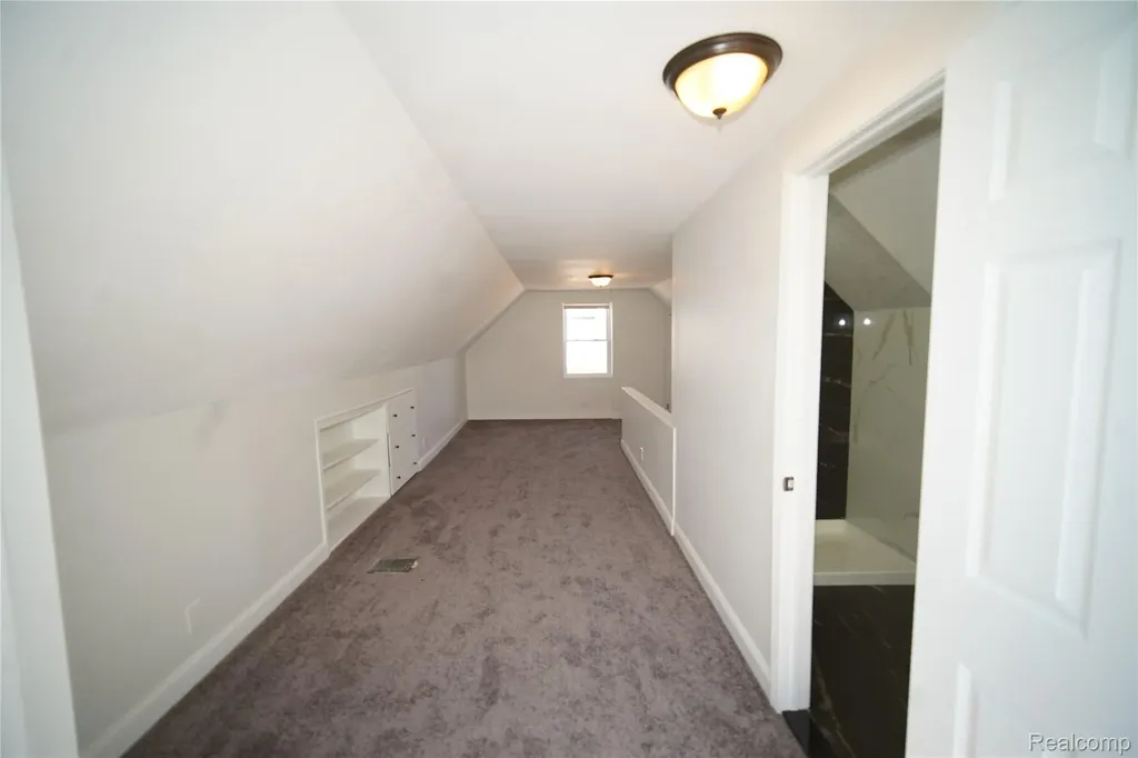16047 W Chicago Street Detroit City MI 48228