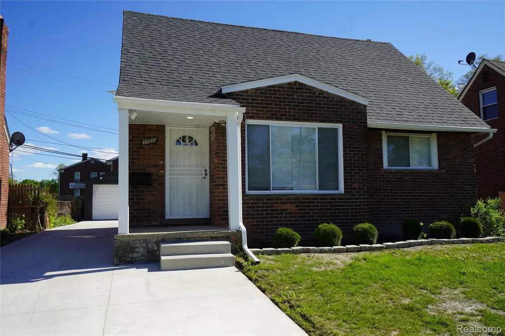 16047 W Chicago Street Detroit City MI 48228