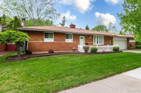 36271 Suffolk Street Clinton Charter Township MI 48035