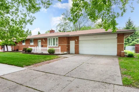 36271 Suffolk Street Clinton Charter Township MI 48035