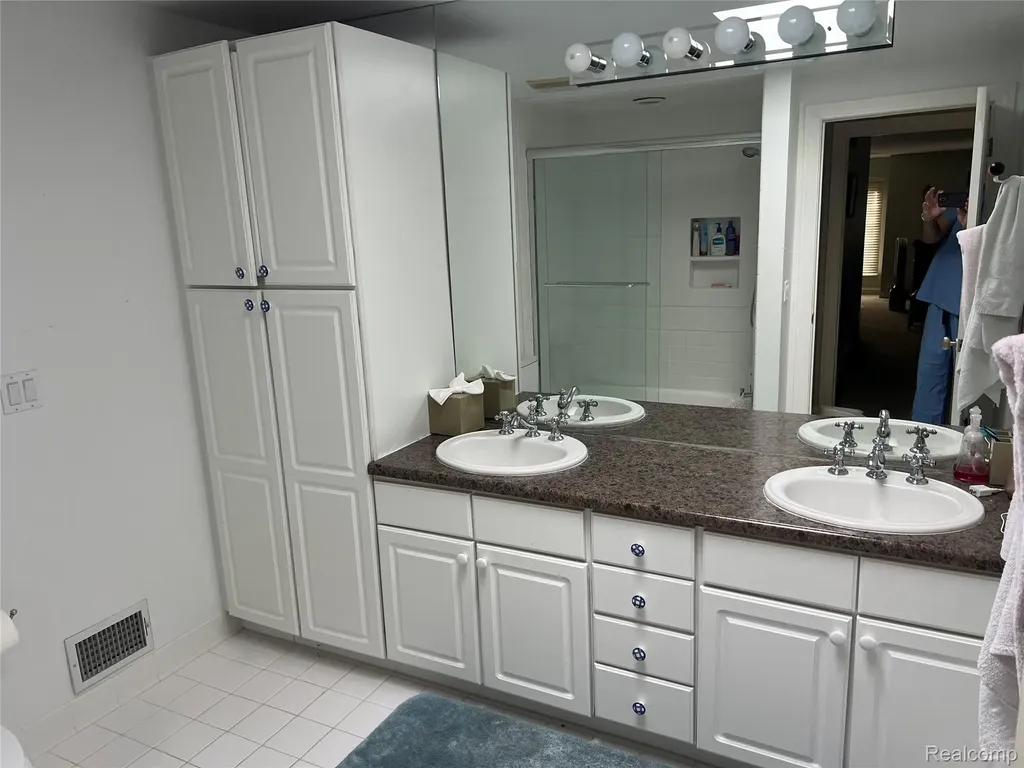 3958 Winterset Court West Bloomfield Charter Township MI 48323