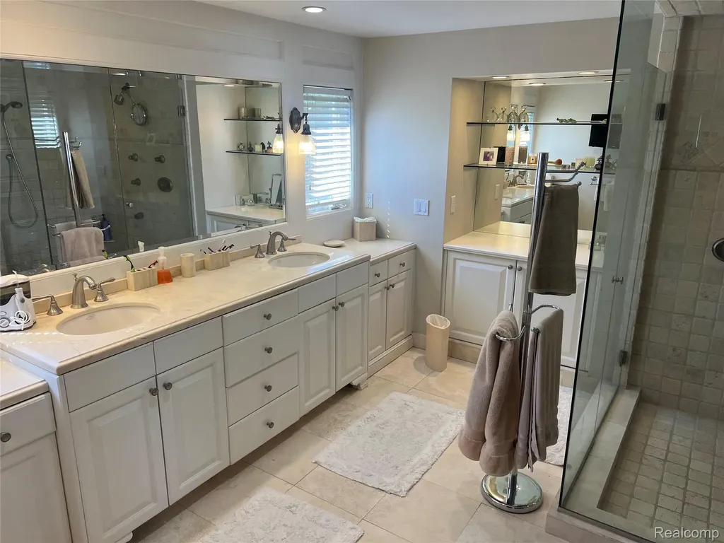 3958 Winterset Court West Bloomfield Charter Township MI 48323
